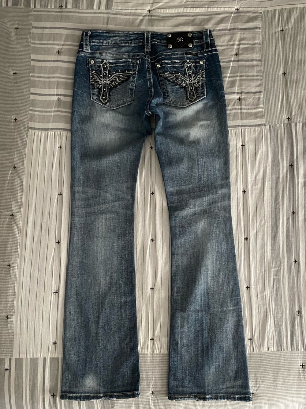 🦋 Miss Miss Angel Wing Cross Jeans 🦋 - Picture 4 of 8